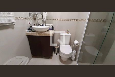 Apartamento à venda com 136m², 3 quartos e 4 vagas Apartamento à venda com 136m², 3 quartos e 4 vagasBanheiro da Suíte