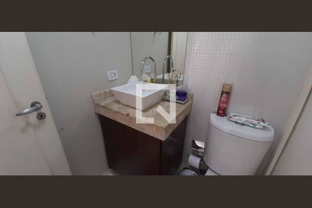 Apartamento à venda com 136m², 3 quartos e 4 vagas Apartamento à venda com 136m², 3 quartos e 4 vagasLavabo