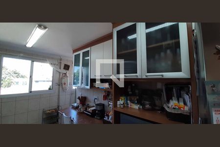 Apartamento à venda com 136m², 3 quartos e 4 vagas Apartamento à venda com 136m², 3 quartos e 4 vagasCozinha