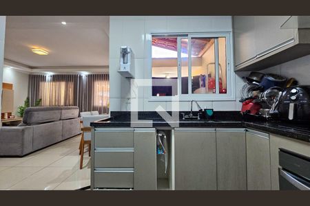 Casa à venda com 100m², 3 quartos e 3 vagasCozinha