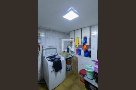 Casa à venda com 160m², 4 quartos e 3 vagas Casa à venda com 160m², 4 quartos e 3 vagasÁrea de Serviço