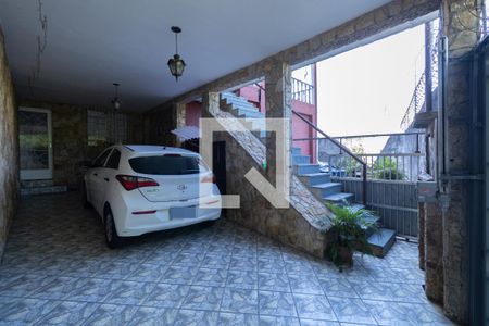 Casa à venda com 160m², 4 quartos e 3 vagas Casa à venda com 160m², 4 quartos e 3 vagasGaragem