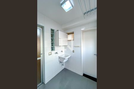 Apartamento à venda com 80m², 3 quartos e 1 vagaÁrea de Serviço