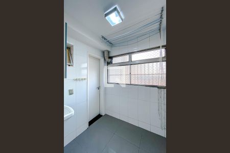 Apartamento à venda com 80m², 3 quartos e 1 vagaÁrea de Serviço