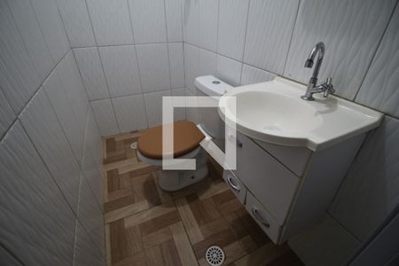 Banheiro de casa para alugar com 1 quarto, 40m² em Jardim Sapopemba, São Paulo