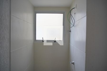 Banheiro de apartamento para alugar com 2 quartos, 42m² em Passo das Pedras, Porto Alegre