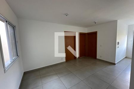 Sala de apartamento para alugar com 2 quartos, 45m² em (l-9), Ribeirão Preto