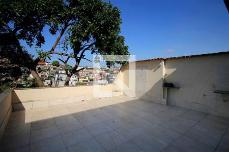 Varanda 1 de casa para alugar com 3 quartos, 400m² em Mooca, Belo Horizonte