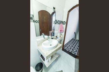 Casa para alugar com 279m², 3 quartos e 5 vagasBanheiro 2