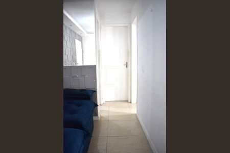 Corredor de apartamento para alugar com 2 quartos, 48m² em Inhoaíba, Rio de Janeiro