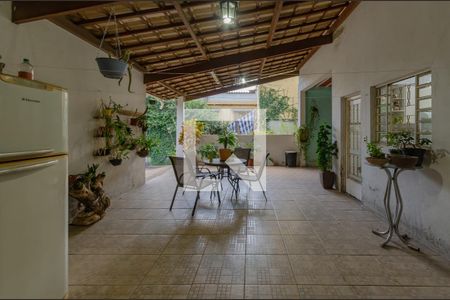 Casa à venda com 800m², 3 quartos e 12 vagasÁrea de Serviço