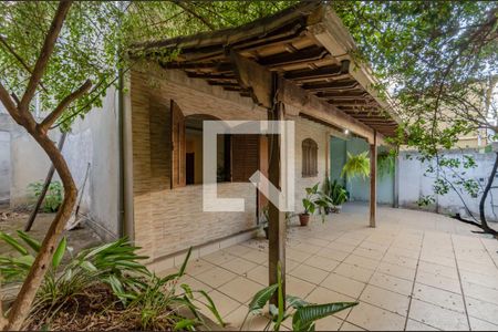 Casa à venda com 800m², 3 quartos e 12 vagasEntrada