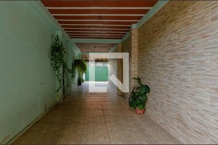 Casa à venda com 800m², 3 quartos e 12 vagasEntrada