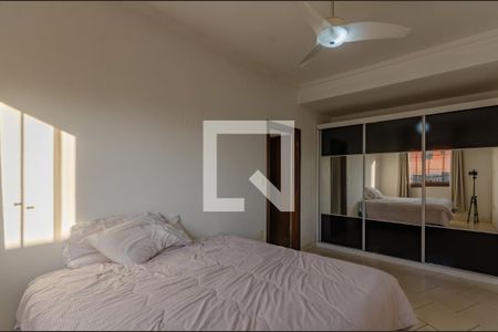 Casa à venda com 800m², 3 quartos e 12 vagasSuíte Reversível