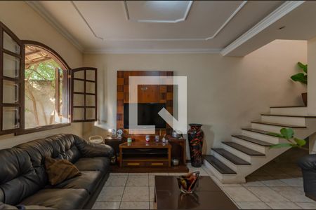 Sala de casa à venda com 3 quartos, 800m² em Europa, Belo Horizonte