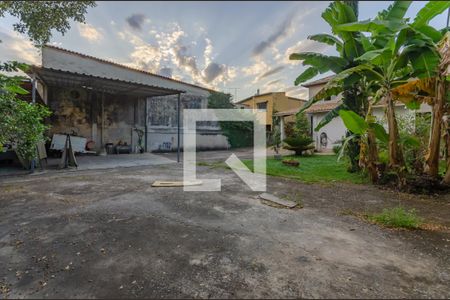 Casa à venda com 800m², 3 quartos e 12 vagasQuintal