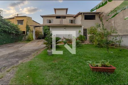 Casa à venda com 800m², 3 quartos e 12 vagasQuintal