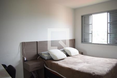 Quarto 1 de apartamento para alugar com 3 quartos, 60m² em Santa Cândida, Curitiba