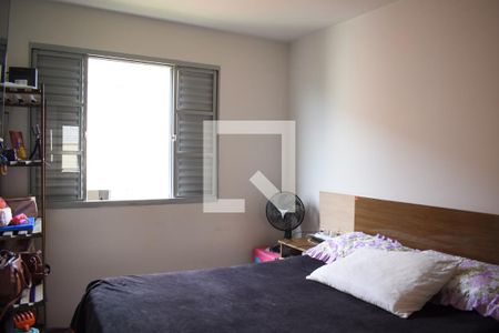 Quarto 2 de apartamento para alugar com 3 quartos, 60m² em Santa Cândida, Curitiba