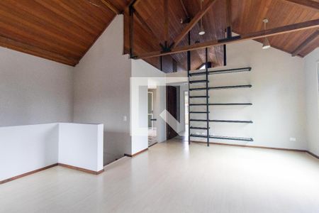 Sala 2 de casa para alugar com 5 quartos, 440m² em Cristo Rei, Curitiba