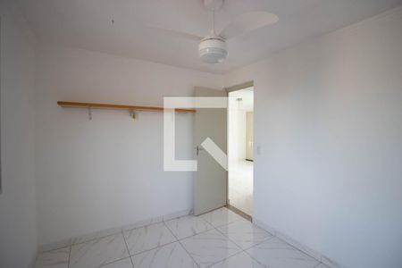 Quarto 2 de apartamento para alugar com 2 quartos, 45m² em Conjunto Residencial José Bonifácio, São Paulo