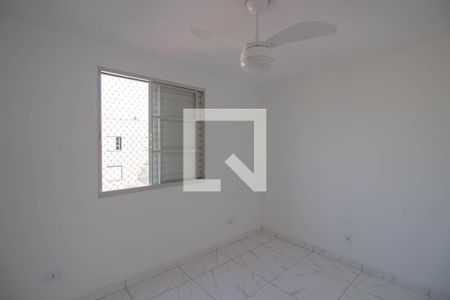 Quarto 1 de apartamento para alugar com 2 quartos, 45m² em Conjunto Residencial José Bonifácio, São Paulo