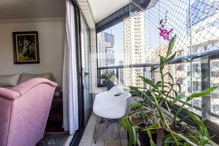 Apartamento à venda com 164m², 3 quartos e 2 vagasVaranda