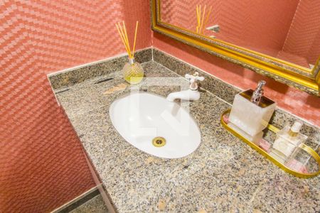 Apartamento à venda com 164m², 3 quartos e 2 vagasDetalhe do banheiro