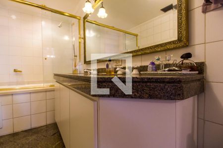 Apartamento à venda com 164m², 3 quartos e 2 vagasBanheiro da Suíte