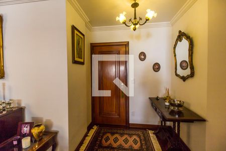 Apartamento à venda com 164m², 3 quartos e 2 vagasEntrada