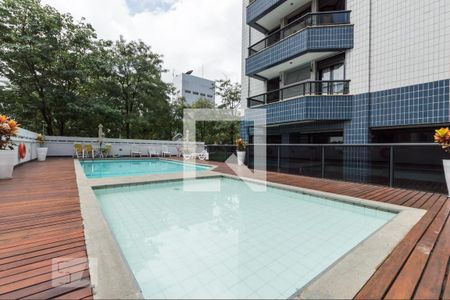 Apartamento à venda com 164m², 3 quartos e 2 vagasPiscina
