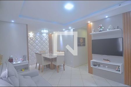Sala de casa de condomínio à venda com 2 quartos, 70m² em Olaria, Canoas