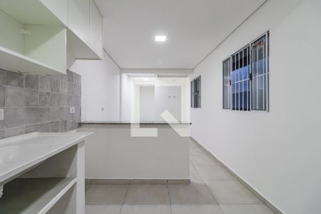 Cozinha de kitnet/studio para alugar com 1 quarto, 25m² em Parque dos Camargos, Barueri