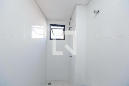Apartamento à venda com 46m², 2 quartos e sem vaga Apartamento à venda com 46m², 2 quartos e sem vagaBanheiro