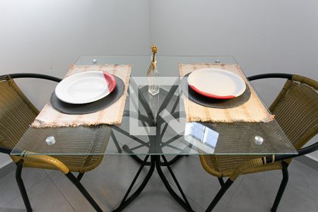 Apartamento para alugar com 35m², 1 quarto e sem vagaSala - Mesa e Cadeiras
