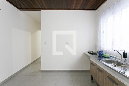Cozinha de apartamento para alugar com 1 quarto, 25m² em Vila Aricanduva, São Paulo