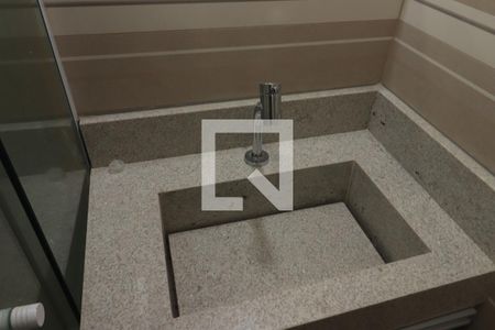 Banheiro de kitnet/studio à venda com 0 quarto, 28m² em Vila Carrão, São Paulo