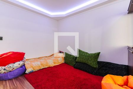 Casa à venda com 250m², 4 quartos e 2 vagas Casa à venda com 250m², 4 quartos e 2 vagasDormitório 3