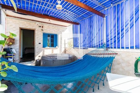 Casa à venda com 250m², 4 quartos e 2 vagas Casa à venda com 250m², 4 quartos e 2 vagasDormitório 1 - Varanda