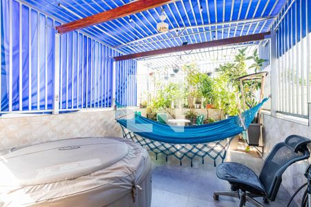 Casa à venda com 250m², 4 quartos e 2 vagas Casa à venda com 250m², 4 quartos e 2 vagasDormitório 1 - Varanda