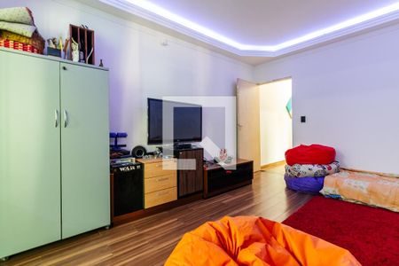 Casa à venda com 250m², 4 quartos e 2 vagas Casa à venda com 250m², 4 quartos e 2 vagasDormitório 3