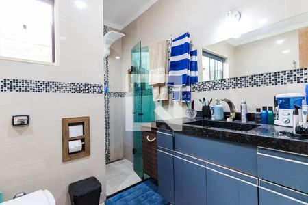 Casa à venda com 250m², 4 quartos e 2 vagas Casa à venda com 250m², 4 quartos e 2 vagasBanheiro 1