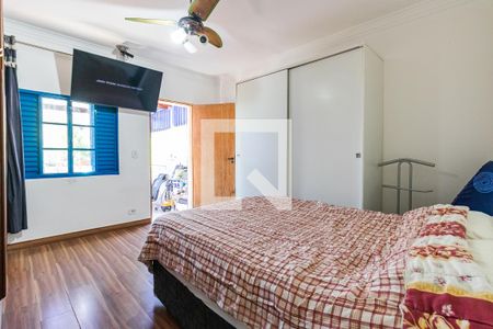 Casa à venda com 250m², 4 quartos e 2 vagas Casa à venda com 250m², 4 quartos e 2 vagasDormitório 1