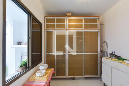 Casa à venda com 200m², 4 quartos e 2 vagasQuarto de Serviço 1