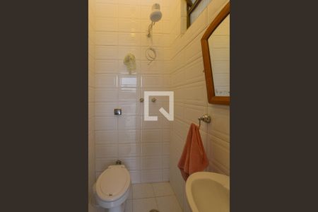 Casa à venda com 200m², 4 quartos e 2 vagasBanheiro de Serviço 1