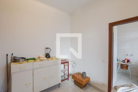 Casa à venda com 200m², 4 quartos e 2 vagasQuarto de Serviço 1