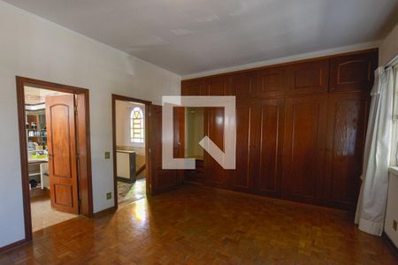 Casa à venda com 200m², 4 quartos e 2 vagasSuíte 1