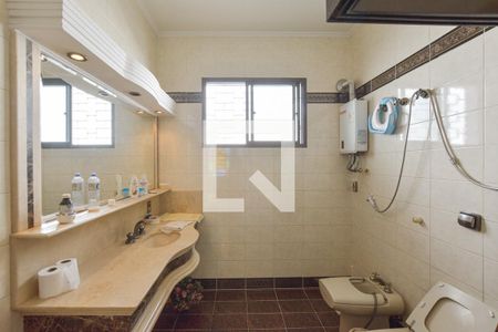 Casa à venda com 200m², 4 quartos e 2 vagasBanheiro 2