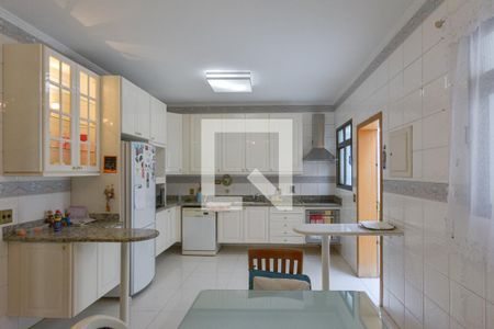 Casa à venda com 200m², 4 quartos e 2 vagasCozinha