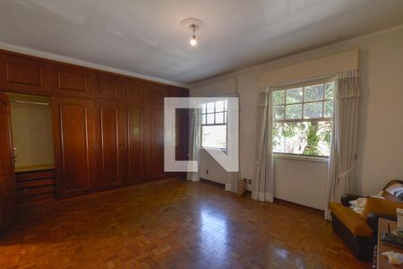 Casa à venda com 200m², 4 quartos e 2 vagasSuíte 1